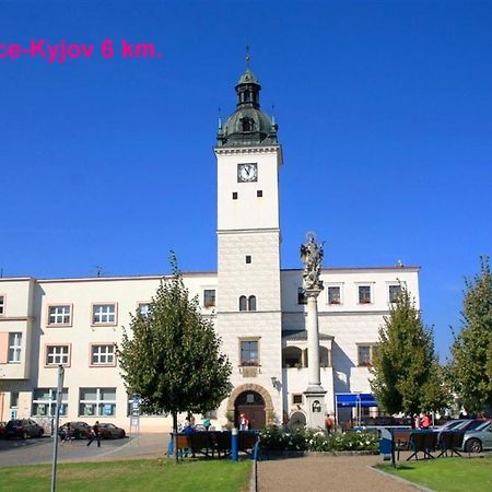 Cyklo Ubytovani A Vinny Sklep Zadovice 外观 照片